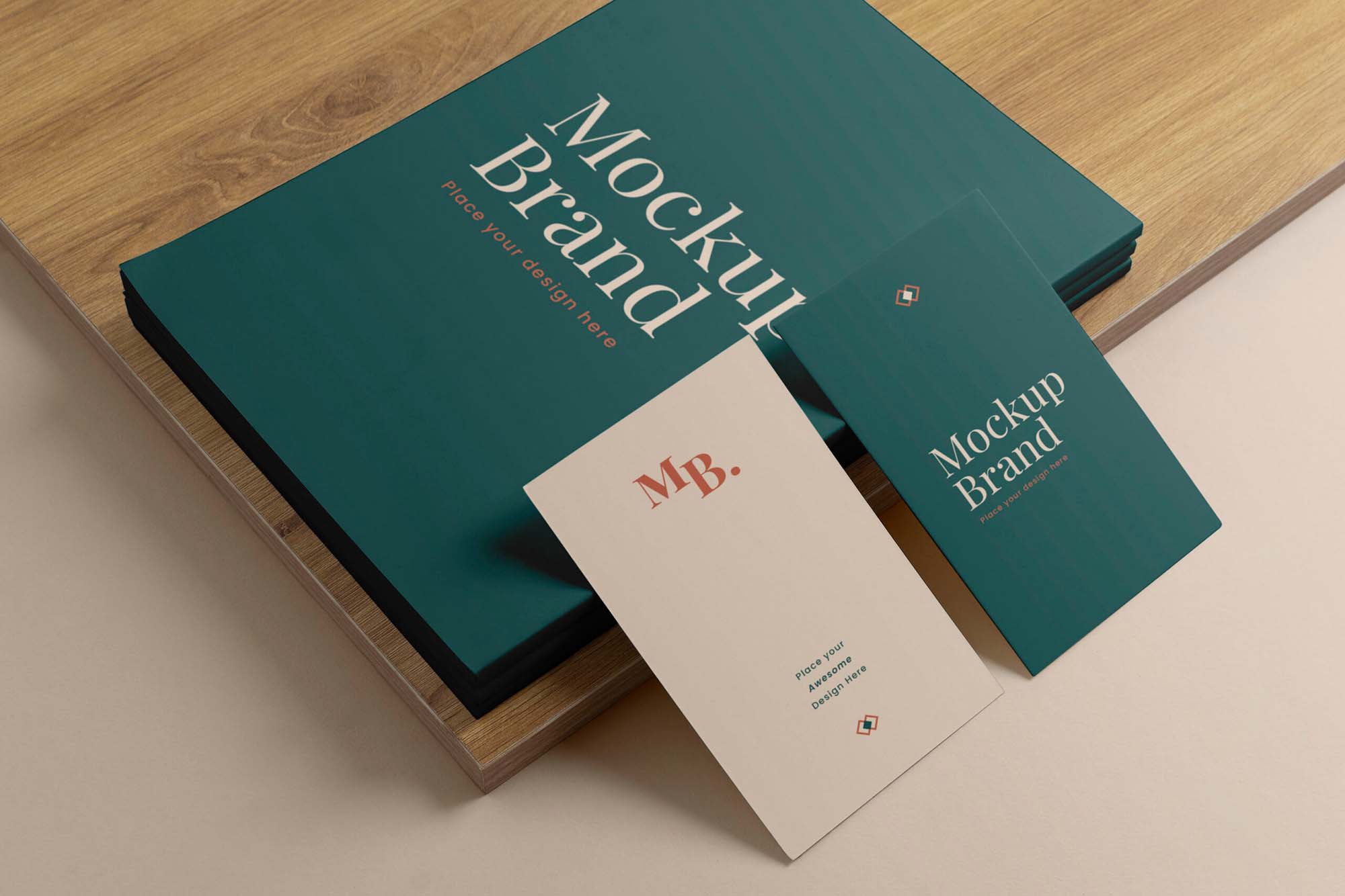 Darstellung mehrere Druckprodukte auf einem Tisch.